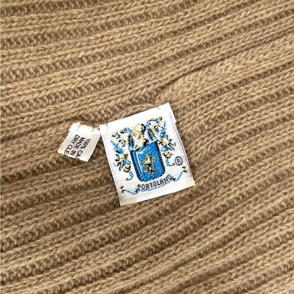 Portolano 100% cashmere ribbed hood scarf - Picture 2 of 5